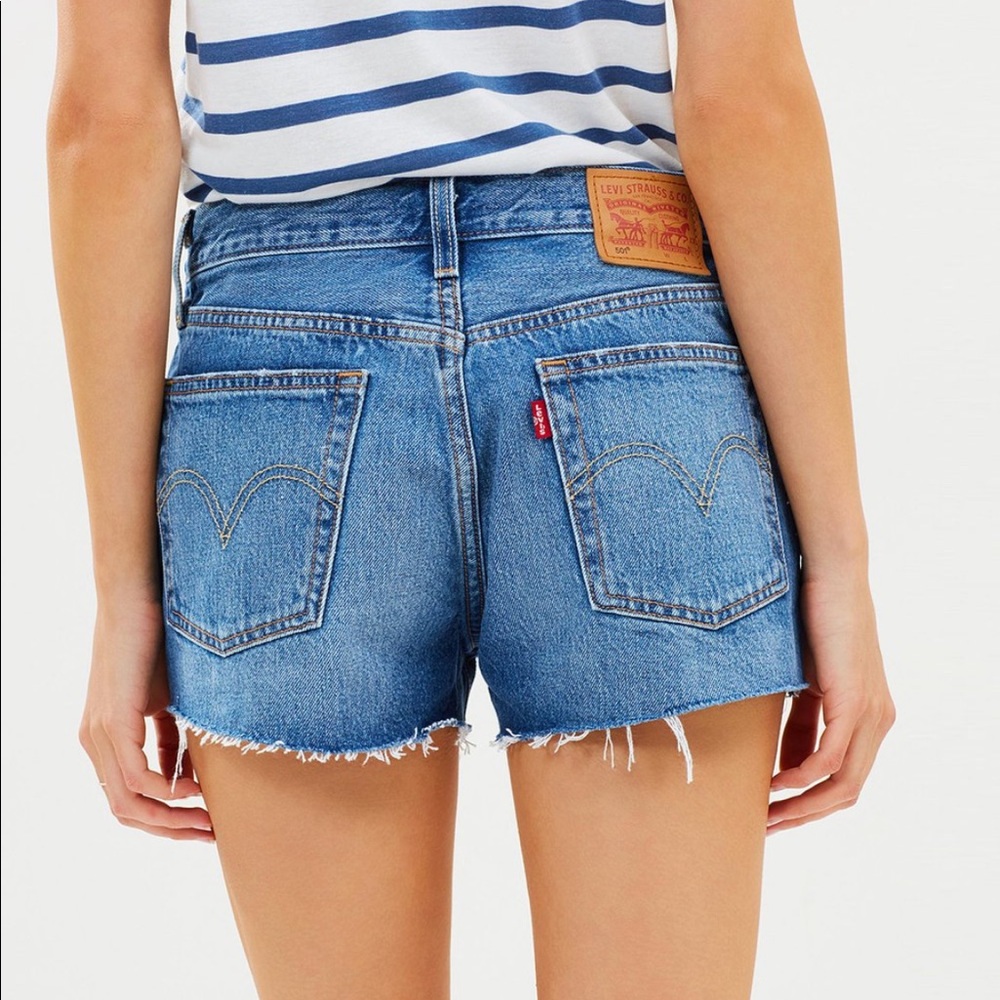 NWT LEVI High Rise Shorts